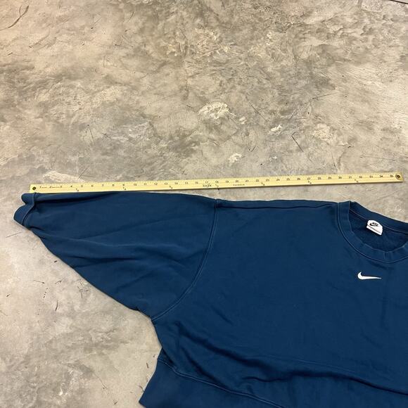 Nike Sweatshirt Womens Size XL Blue Crewneck Swoosh Cropped Oversized Essential - Picture 3 of 7